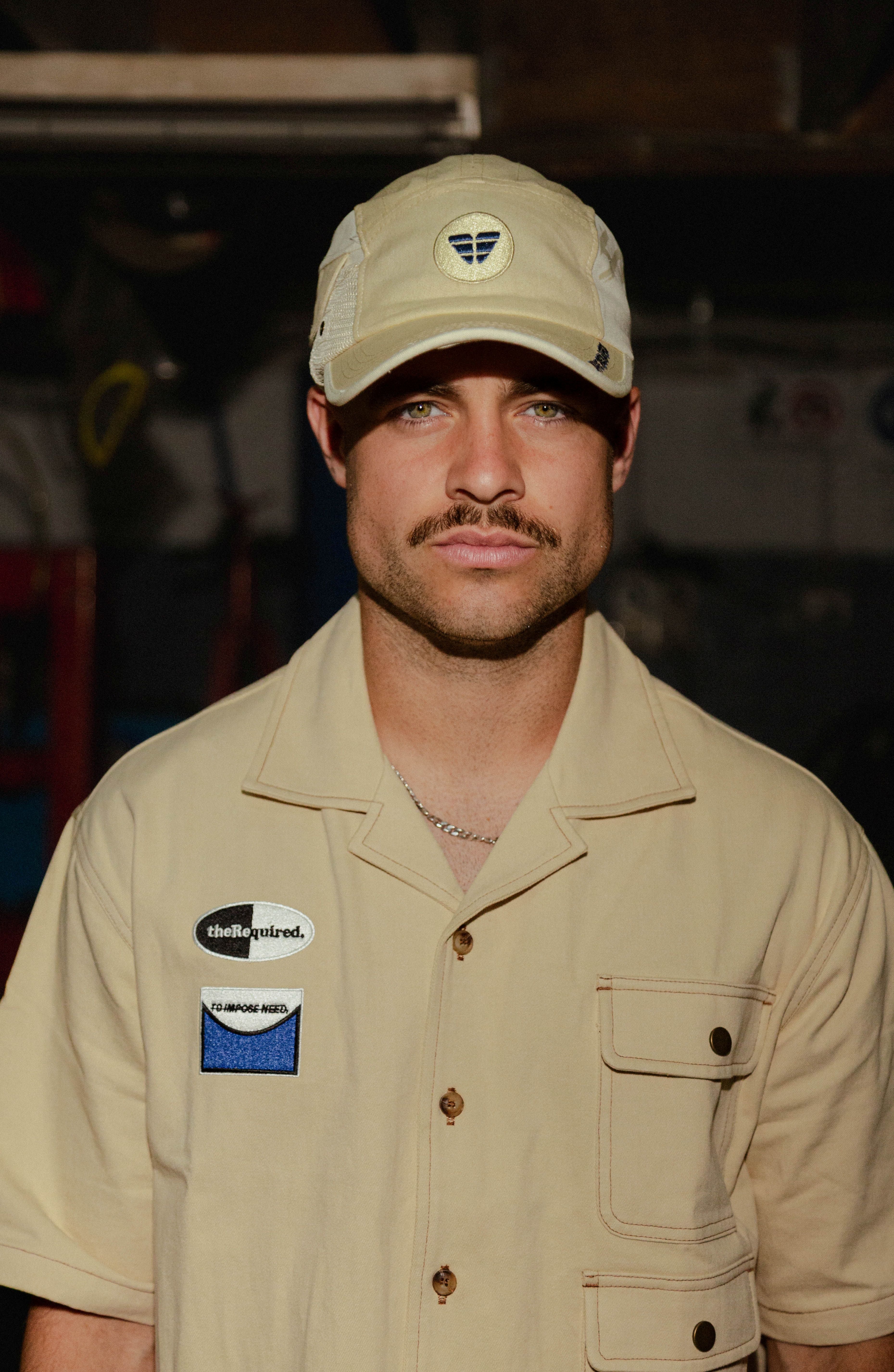 Pitch-Pocket Hat